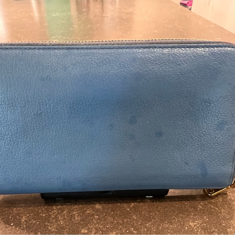Euc Miu Miu Zippy Wallet - image 3